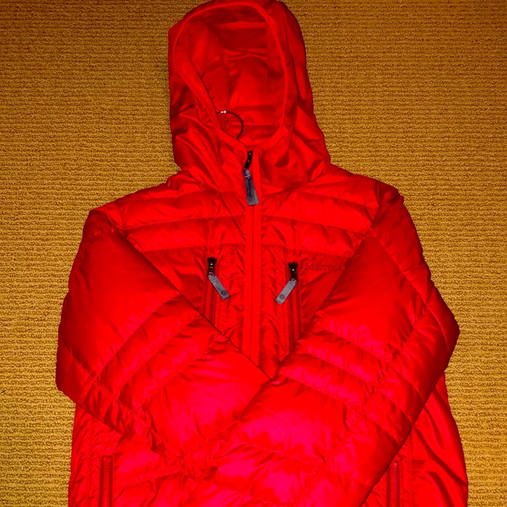 Marmot 800 Fill Red Puffer!!